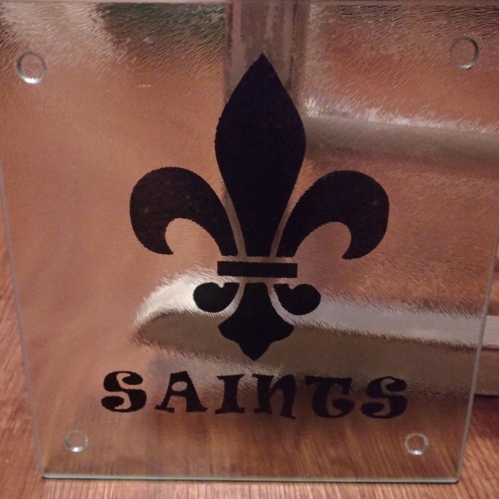 New Orleans Saints 8×8 glass cutting board
